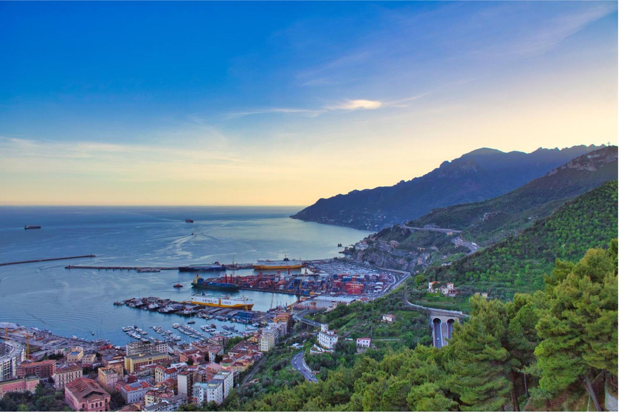 Mare Luna - Appartamento Nel Centro Storico Di Salerno Kültér fotó